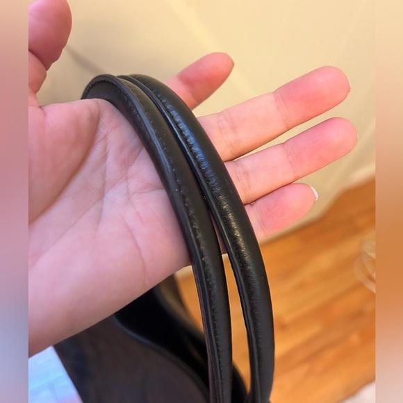 Louis Vuitton bag - Picture 11 of 13